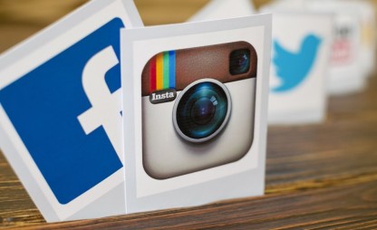 Facebook Carousel Reklamları